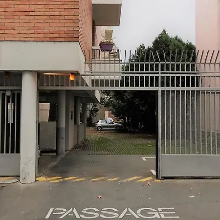 Le Pastel/en Ville/metro/tramway